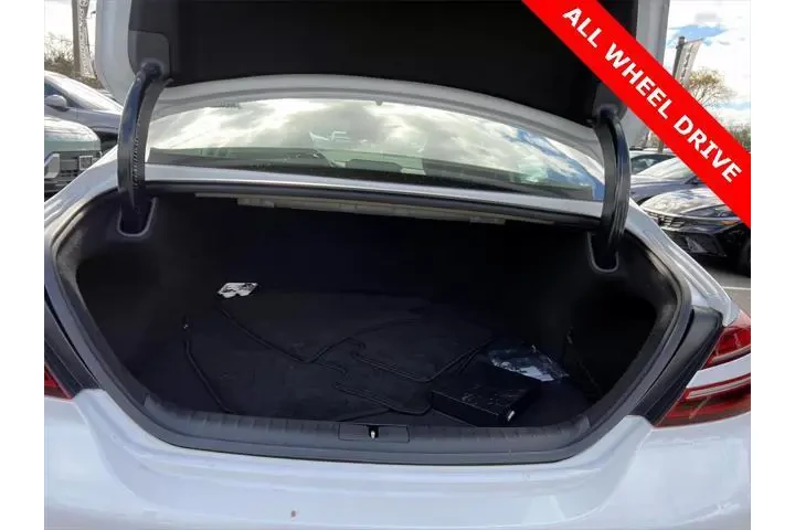 $35995 : Genesis G70 2025 2.5T Standa image 9