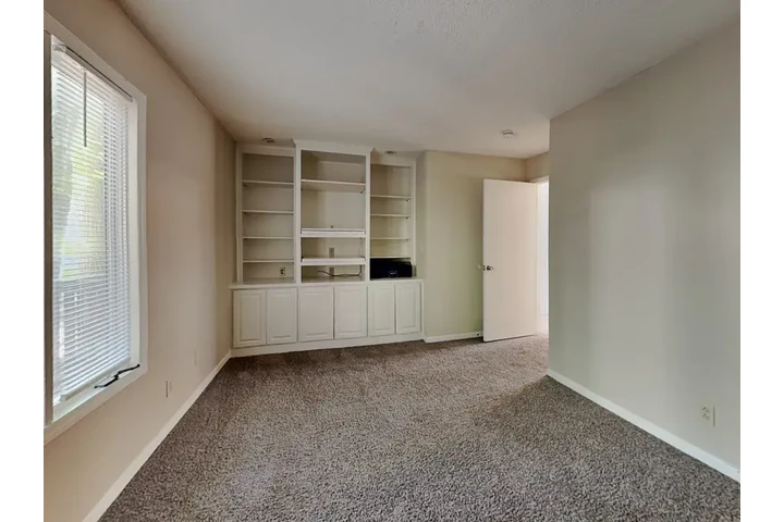 $940 : Affordable accommodation image 5