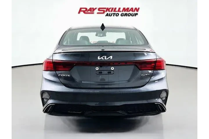 $25975 : Kia Forte 2023 GT-Line 4dr S image 5