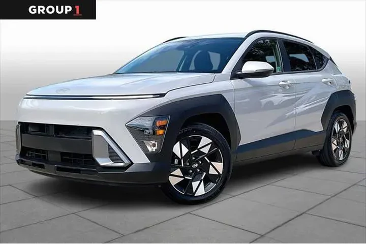 $19995 : Hyundai KONA 2024 SEL 4dr Cr image 1