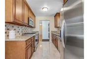 $1800 : 7414 Quartz Ave, Winnetka, CA thumbnail