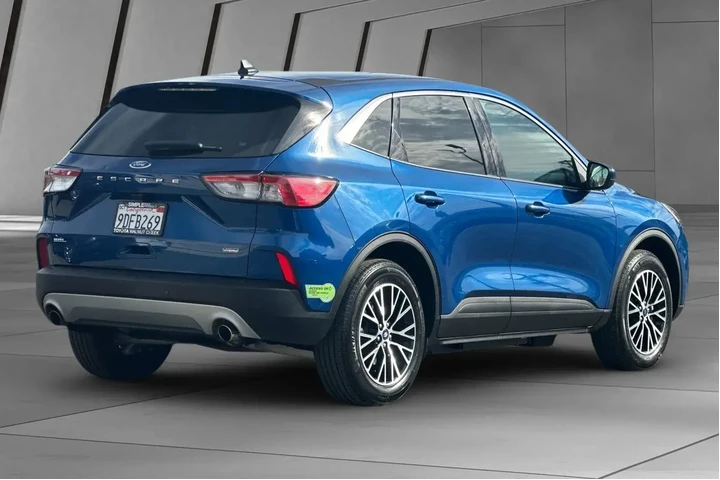 $22800 : Ford Escape Plug-In Hybrid 2 image 4