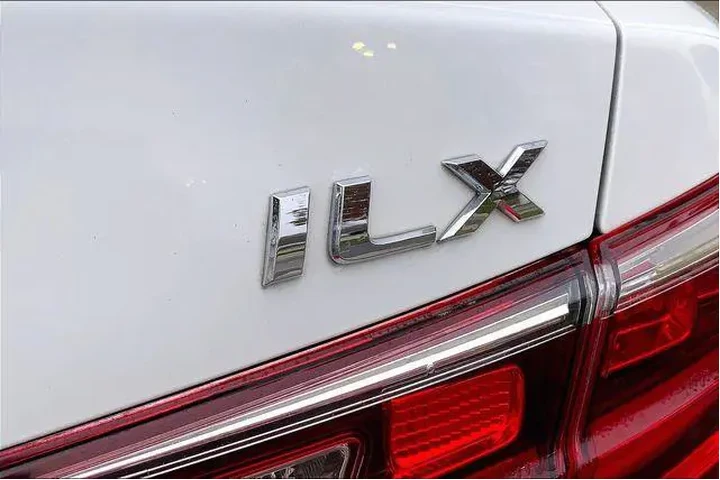 $11985 : Acura ILX 2016 4dr Sedan w/P image 8