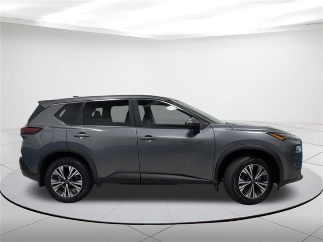 $23595 : Pre-Owned 2022 Rogue SV image 2