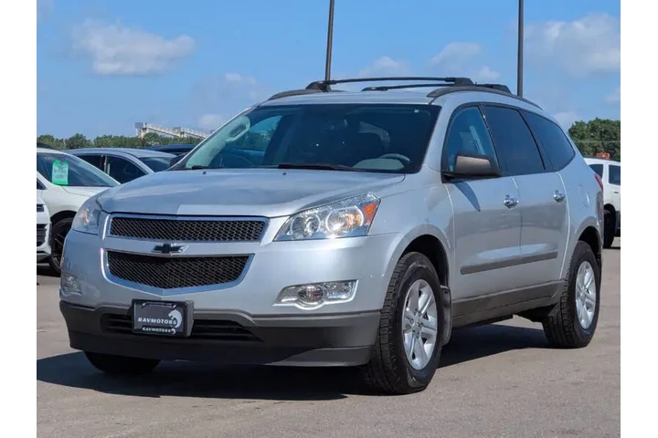 $4995 : 2012 Traverse LS image 5