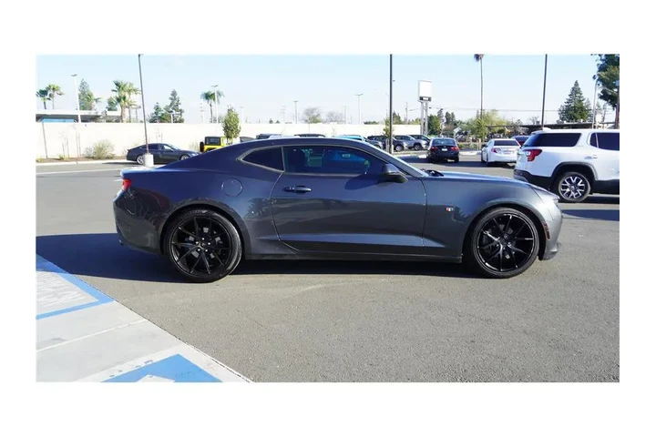 $17765 : 2016 Camaro 1LT image 5