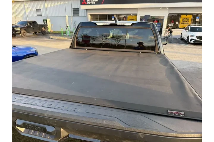 $39592 : Toyota Tundra 2023 4x4 SR5 4 image 9