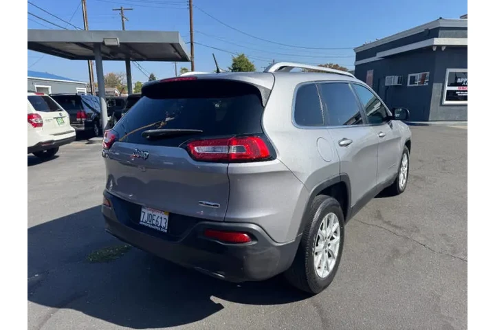 $7998 : 2015 Cherokee Latitude image 6