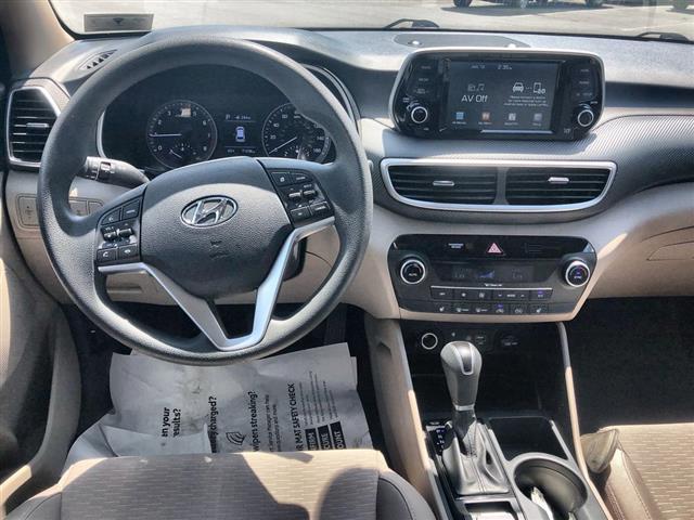 $18000 : PRE-OWNED 2019 HYUNDAI TUCSON image 10