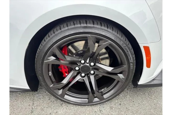 $39890 : Chevrolet Camaro 2017 SS 2dr image 8