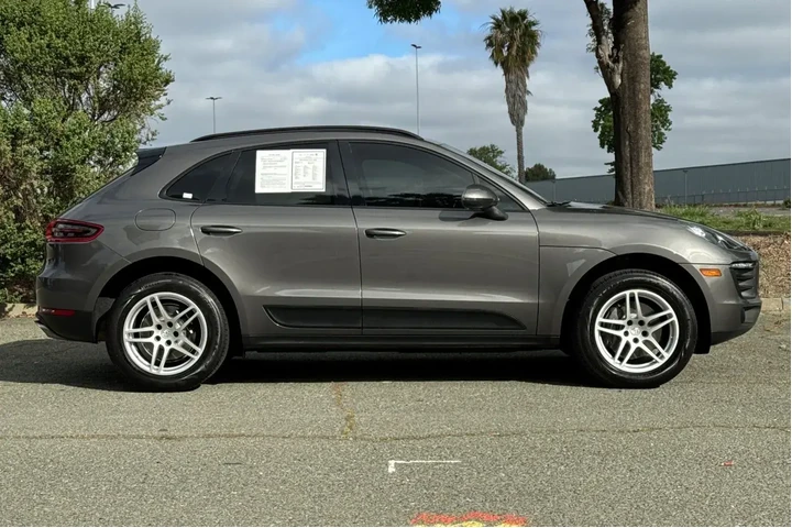 $20997 : Porsche Macan 2018 AWD 4dr S image 2