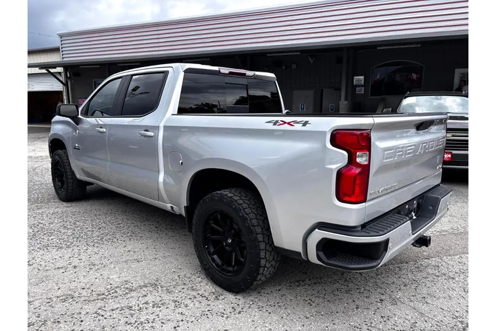 2020 Silverado 1500 RST image 5