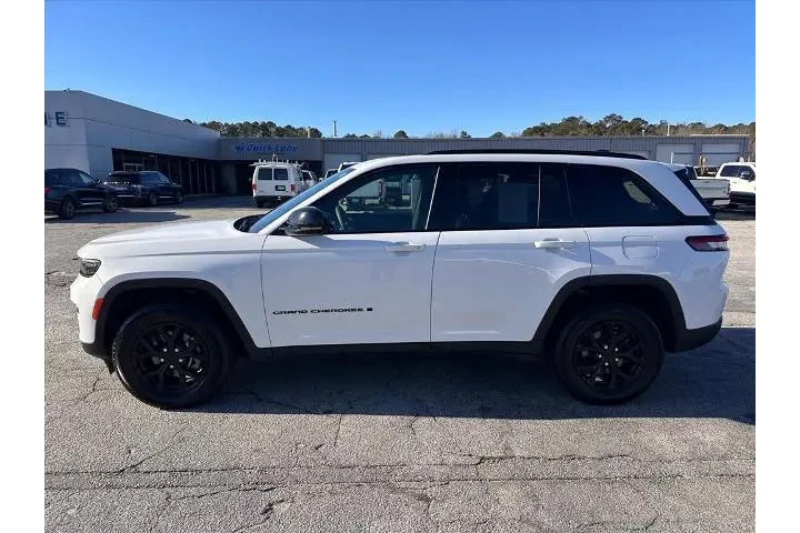 $30980 : Jeep Grand Cherokee 2024 4x4 image 6