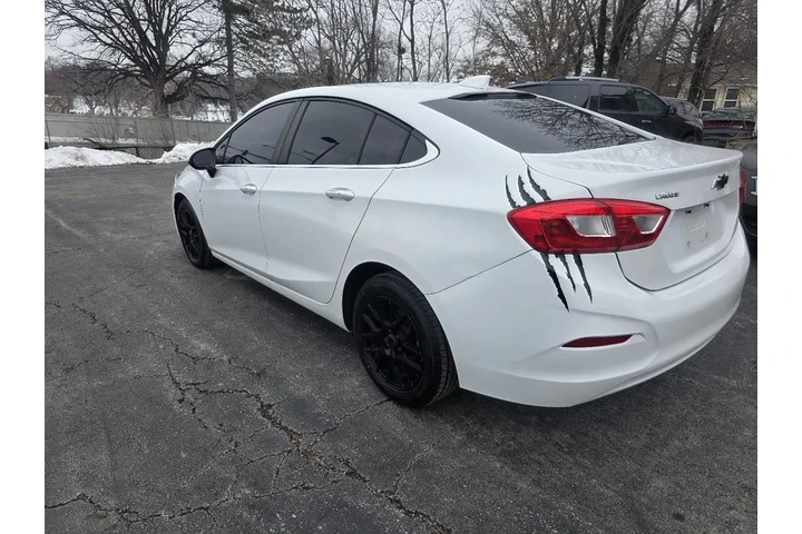 $6900 : 2017 Cruze LT Auto image 8