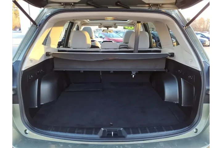 $16393 : Subaru Forester 2021 AWD Pre image 7