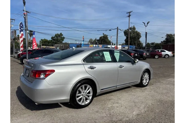2010 ES 350 image 7