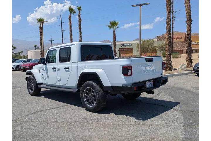 $37000 : Jeep Gladiator 2020 4x4 Over image 3