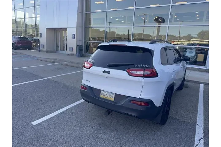 $10500 : Jeep Cherokee 2016 4x4 Latit image 5