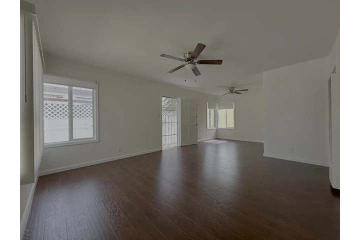 $2500 : 1330 Menlo Ave/Pico Bl +Garaje image 1