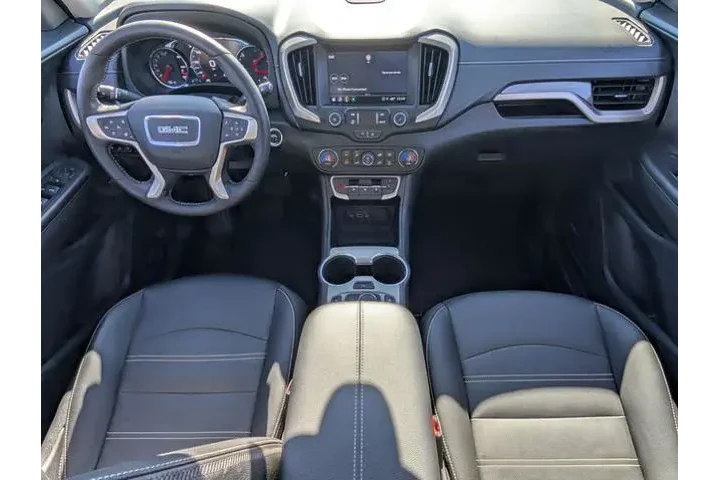 $25397 : GMC Terrain 2022 AWD Denali image 9