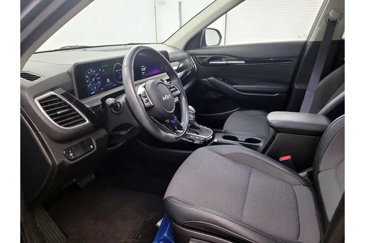 $22998 : Kia Seltos 2024 AWD X-Line 4 image 10