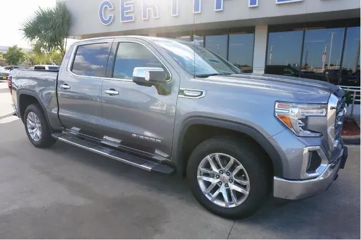 $37988 : GMC Sierra 1500 2020 4x4 SLT image 1