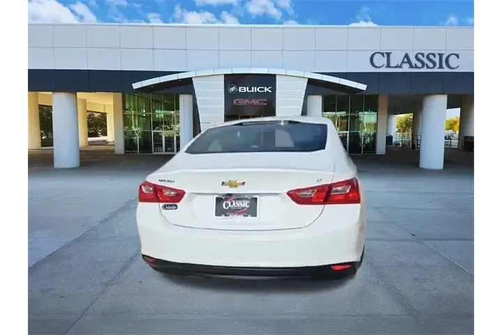 $17987 : Chevrolet Malibu 2023 LT 4dr image 7