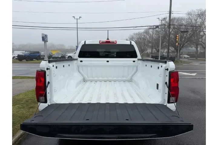 $29900 : Chevrolet Colorado 2024 4x2 image 8