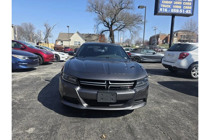 $8900 : 2015 Charger SE image 3