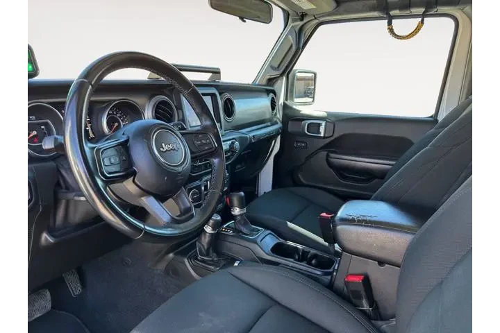 Jeep Wrangler 2020 4x4 Sport image 2