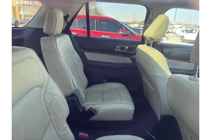 $17500 : Ford Explorer 2018 AWD Plati image 4