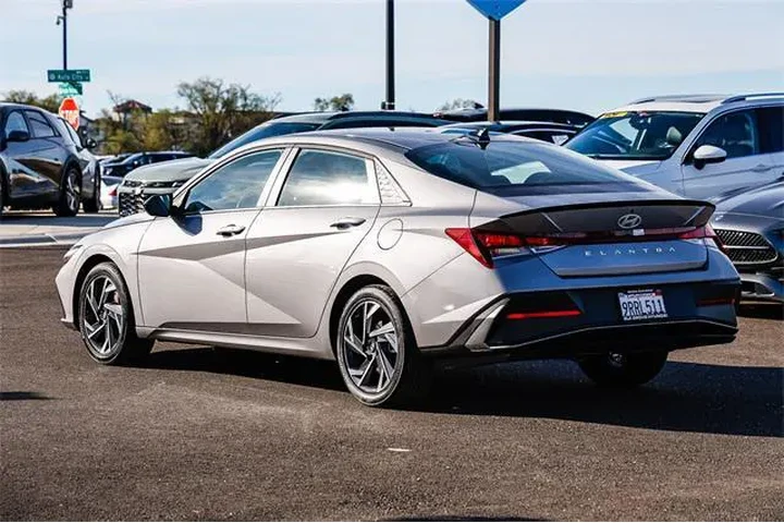 $20991 : Hyundai ELANTRA 2025 SEL Spo image 2