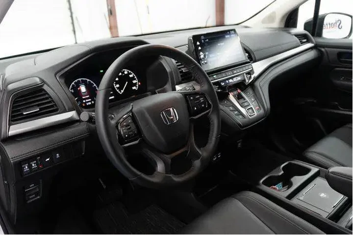 $40000 : Honda Odyssey 2025 EX-L 4dr image 3
