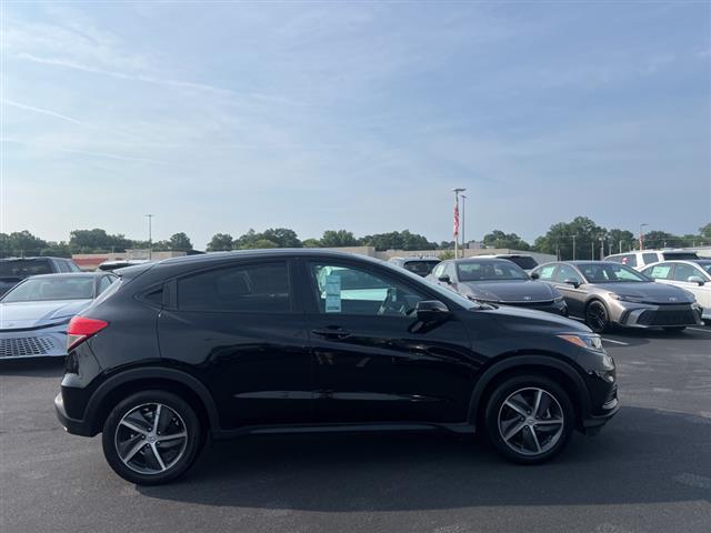 $20990 : PRE-OWNED 2022 HONDA HR-V EX image 8