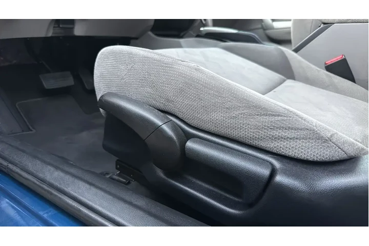 $10995 : Honda Civic 2013 LX 2dr Coup image 8