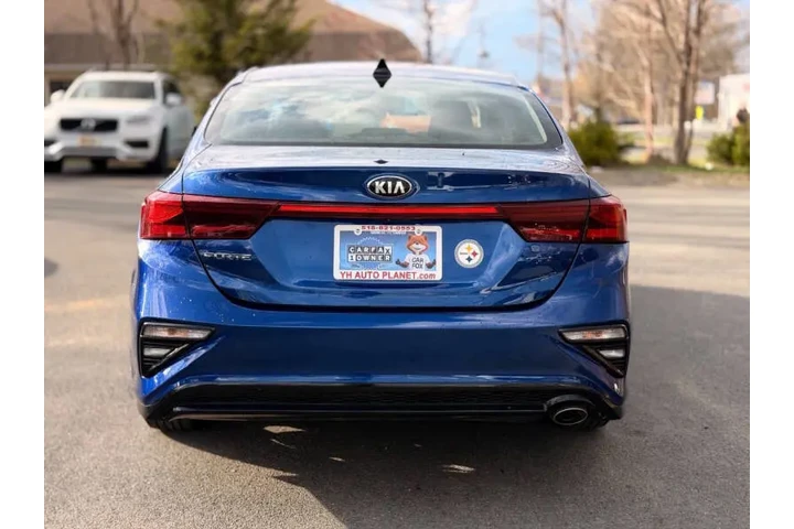 $10500 : 2019 Forte LXS image 9