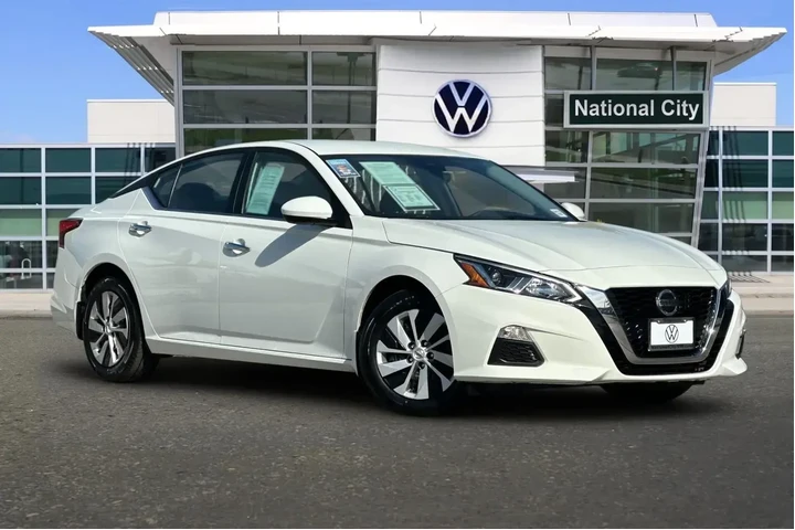 $16900 : Nissan Altima 2021 2.5 S 4dr image 2
