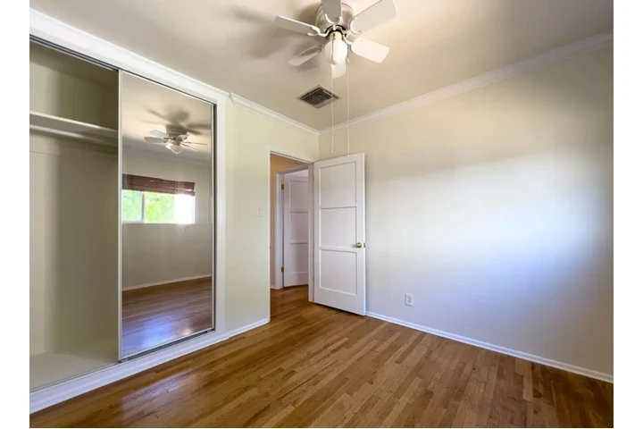 $2480 : 3 Bed 2 Bath House in Lynwood image 6