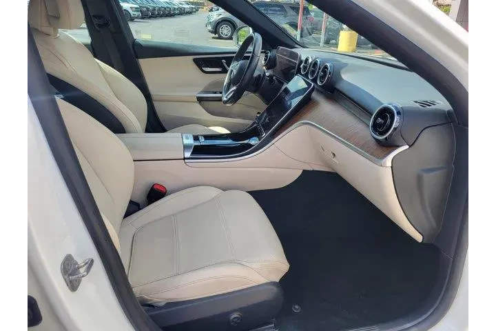 $36500 : Mercedes-Benz C-Class 2024 C image 8