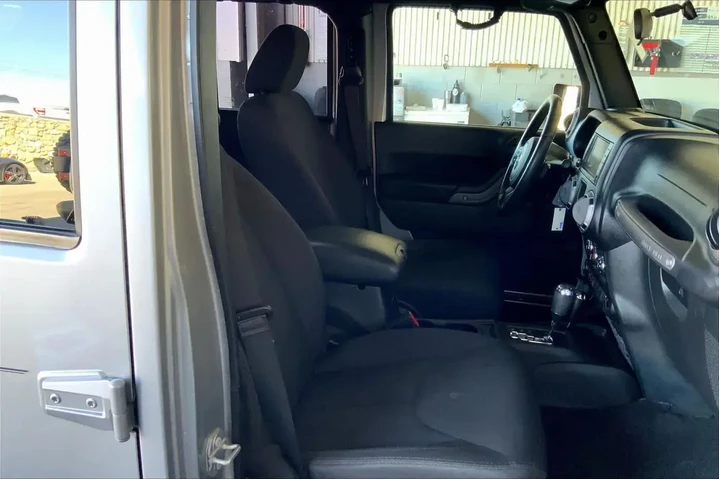 $22938 : Jeep Wrangler Unlimited 2017 image 8