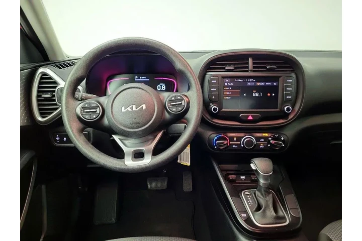 $17998 : Kia Soul 2025 LX 4dr Crossov image 10