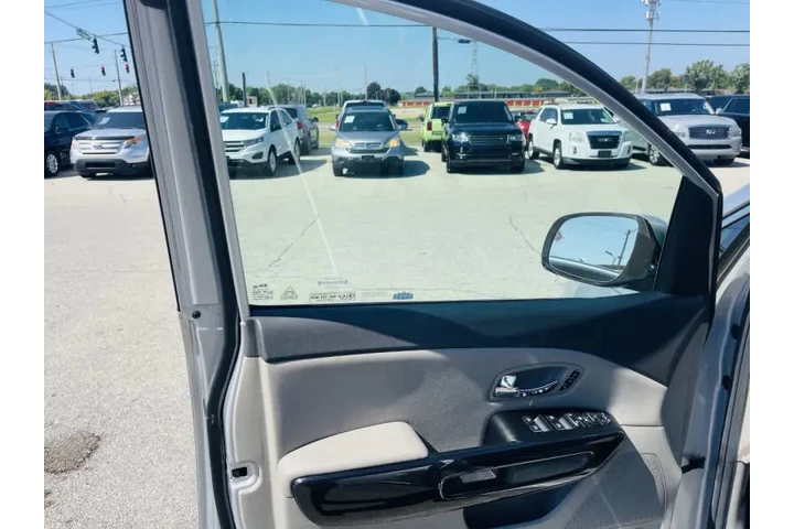 $4850 : 2018 Sedona EX image 10