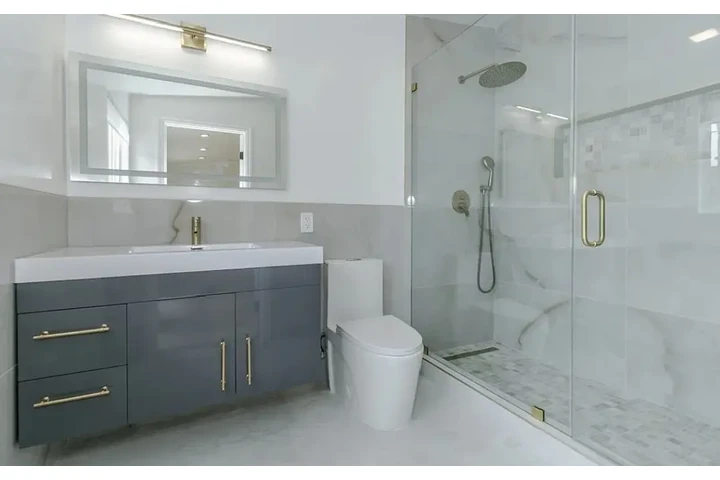 $2400 : Nice 3Bedroom House image 5