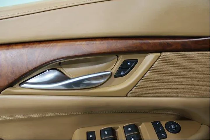 $31982 : Cadillac Escalade 2017 4x4 P image 8