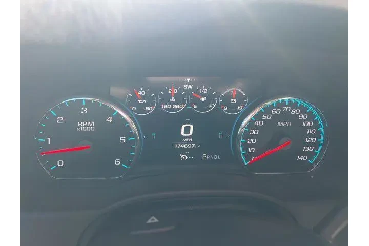 $13499 : Chevrolet Suburban 2017 4x2 image 9