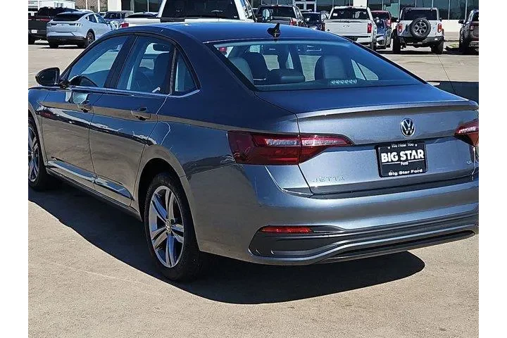 $17999 : Volkswagen Jetta 2024 SE 4dr image 5