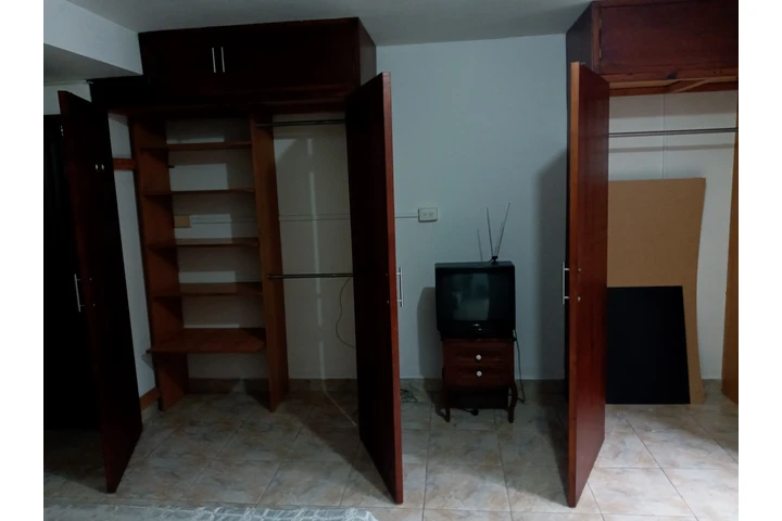 $1000000 : ALQUILO APARTAESTUDIO CALI NOR image 6