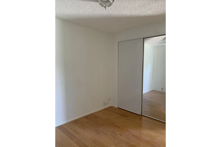 $1800 : Casa privada Huntington Park image 6