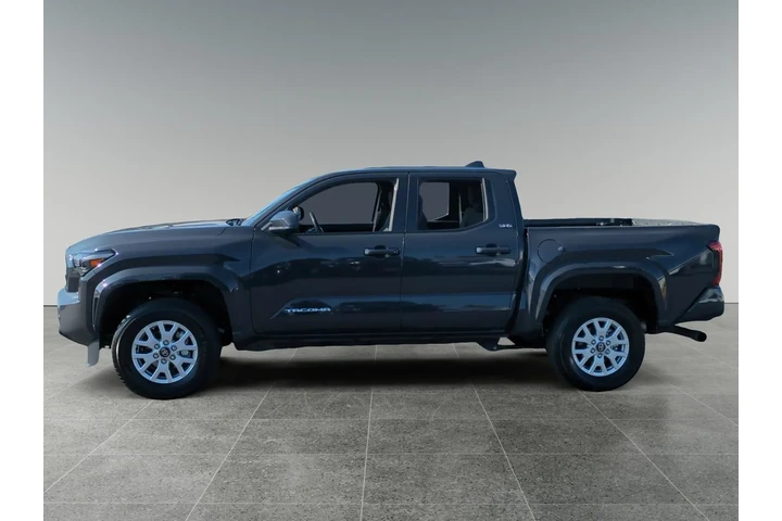 $39702 : Toyota Tacoma 2025 4x2 SR5 4 image 2