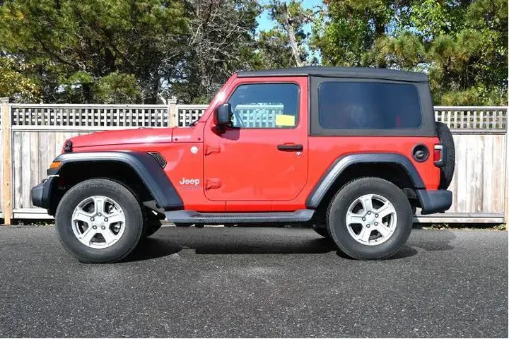 $26029 : Jeep Wrangler 2018 4x4 Sport image 2